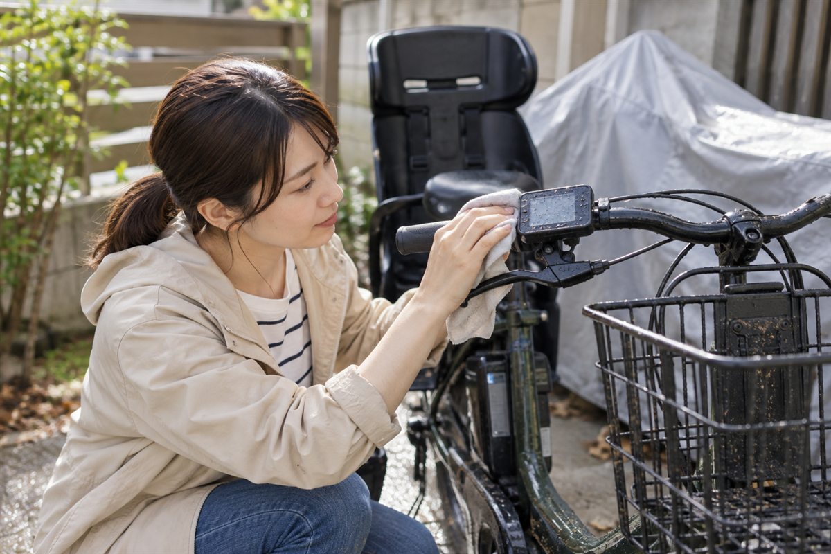 屋外保管と汚れの条件を確認に関する電動自転車の様子