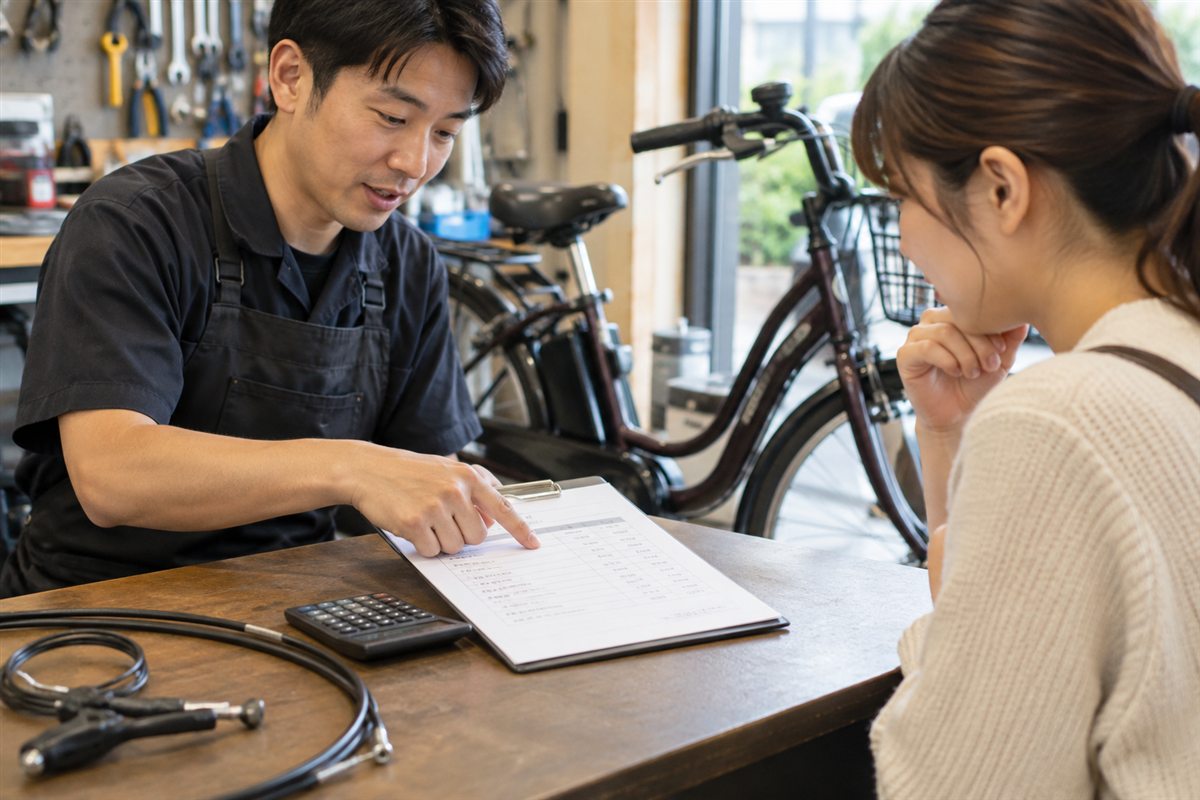 費用は部品代と工賃の合計に関連する電動自転車の利用場面