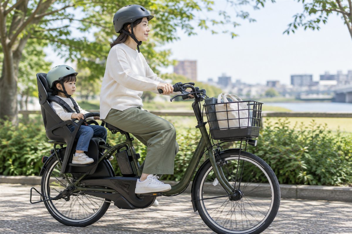 体重の基本設計という注記に合わせて電動自転車を扱う人