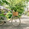 緑豊かな住宅街に佇む50代60代女性向けの超低床軽量電動アシスト自転車