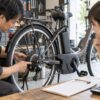 電動自転車のギアが変わらない修理料金は？工賃と見積もりの見方に関連する電動自転車の場面