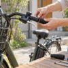 電動自転車のグリップ交換｜適合サイズの見分け方と手順・注意点に関する電動自転車の場面